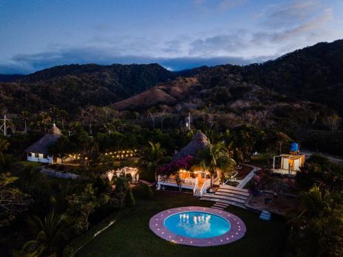 Mayto House | Top-Rated Cabañas Linda Vista: Pet-Friendly with Pool