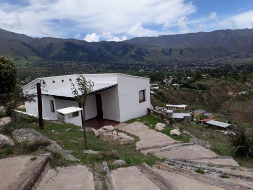 Tafi del Valle Ski Chalet | Pet-Friendly Retreat at Cabañas Loma de El Pelao - 9.9/10
