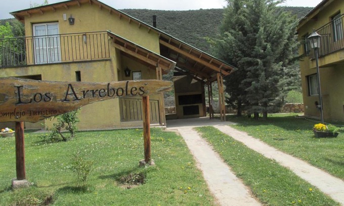 Las Vegas Cabin | Welcoming Cabañas Los Arreboles with Pool & Breakfast