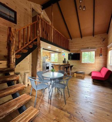 Llifen House | Pet-Friendly Cabañas Maco with Ocean Views and Kitchen