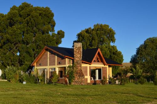 Trevelin Cabin | Guest Rated 10/10: Cabañas Nuestra Vista for Families & Pets