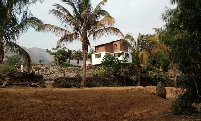 Quives Ski Chalet | Relaxing Cabañas in Fundo Huabayor with Oceanfront Views