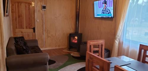 Hornopiren National Park House | Family-Friendly Cabañas P y R los Canelos - Guest Rated 9.2