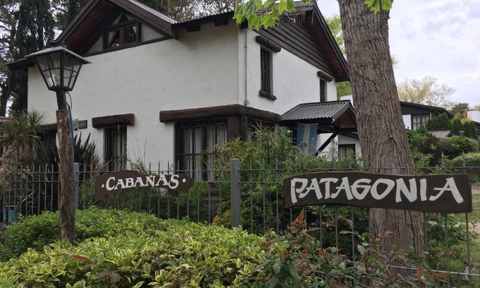 Villa Gesell Cabin | Discover Cabañas Patagonia: Pet-Friendly Retreat with Pool