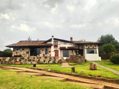 Patzcuaro Hotel | Pet-Friendly Cabañas "Rancho La Mesa" with Top Reviews