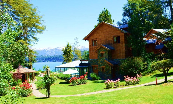 Villa La Angostura Apartment | Relax at Cabañas Rincon del Lago - 4-Star Retreat with Pool