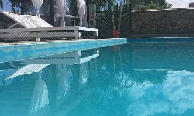Cuadro Nacional Cabin | Indulge at Cabañas Sangiovese: Pool, Spa & Family Fun!