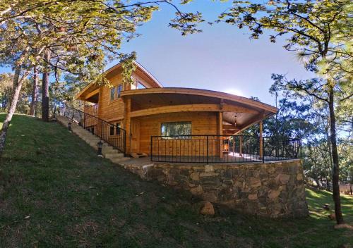 Mazamitla Cabin | Family-Friendly Retreat at Cabaña Vista Awaits You