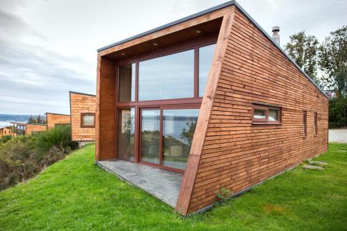 Puerto Montt Cabin | Discover Cabañas Tungulú: 4-Star Retreat with Hot Tub