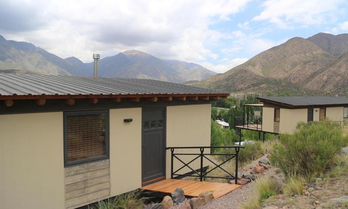 Salto Ski Chalet | Family-Friendly Retreat at Chalet Vista Montana with Top Ratings