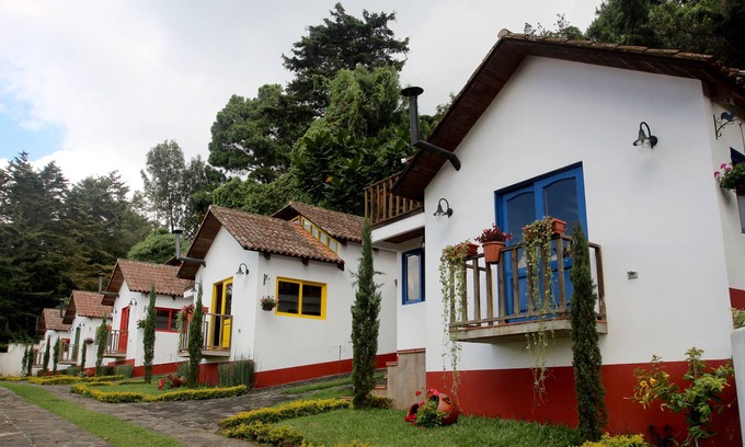 Santa Lucia Milpas Altas Cabin | Top-Rated CabañasTataralí: Family-Friendly & Kitchen Amenities