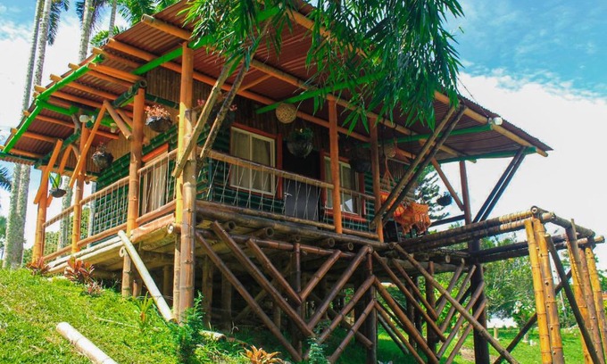 Pereira Cabin | Cozy Glamping Cabin with Pool & Pet-Friendly Amenities