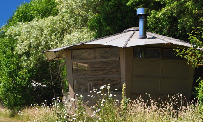 Llantwit Major Cottage | CABAN MERIOS, romantic, character holiday cottage in Llantwit Major