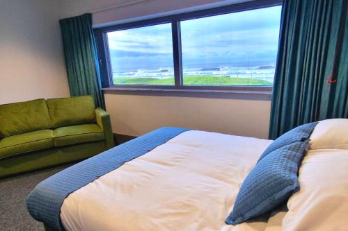Pendine Hotel | Beachfront Caban at Pendine Sands - Guest Rated 9/10