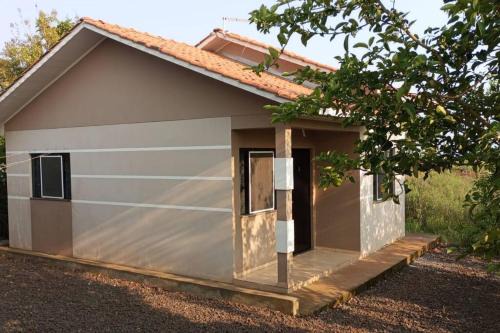 Machadinho House | Cozy Cabana with Air Conditioning, Pet & Child Friendly
