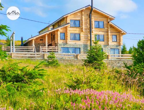 Novaci House | Exceptional Cabana Alaska: Family-Friendly with Kitchen Amenities
