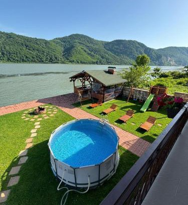 Sichevita Cabin | Exceptional Cabana BRO Clisura Dunarii with Oceanfront Pool