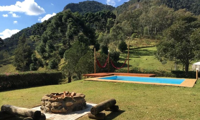 Sao Bento do Sapucai House | Relax at Cabana Cara de Cão with Private Pool & Pets Welcome