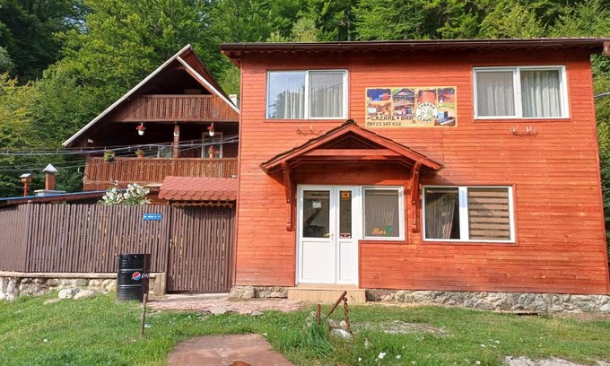 Petrosani House | Budget-Friendly Stay at Cabana Claudia with Family Amenities