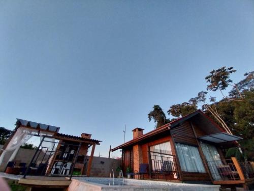 Venda Nova Do Imigrante Ski Chalet | Premier Cabana Colina: Guest Rated 10/10 with Pool Access