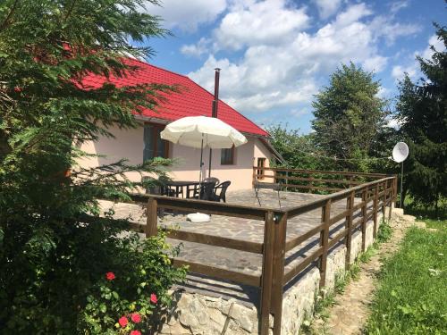 Varatec House | Family-Friendly Cabana Cu Mesteceni in Varatec - 9.7/10 Rated