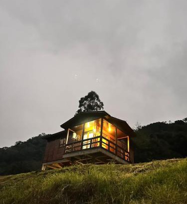 Caxias do Sul House | Pet-Friendly Retreat at Cabana das Montanhas - Rated 9.9/10