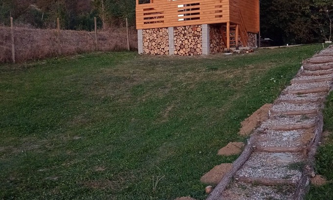 Gura Suhasului Cabin | Peaceful Cabana for Rent in Ocnele Mari, Valcea Region