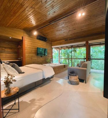 Pomerode Ski Chalet | Nature Retreat: Cabana with Hot Tub in Pomerode