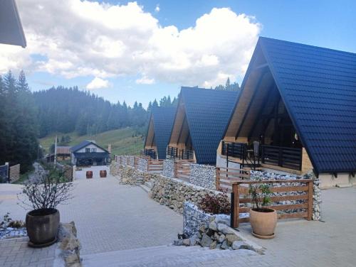 Pojorita Cabin | Unforgettable Oceanfront Escape at Cabana la Piatră