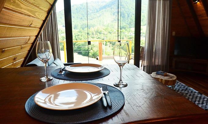 Picada Cafe Cabin | Relaxing Retreat at Cabana Montana: Pet Friendly & Spa