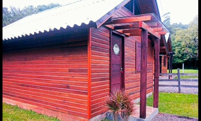 Praia Grande Ski Chalet | Pet-Friendly Cabana Refúgio Canyon Malacara - Rated 9.6/10