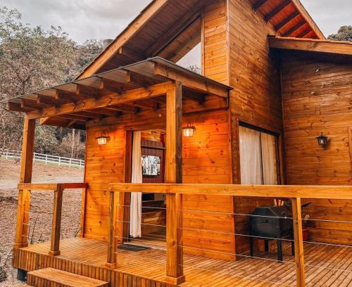 Bom Retiro House | Romantic Cabana with Hot Tub – Perfect for Families!