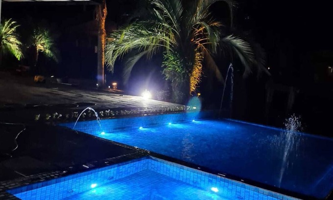 Cascavel Cabin | Musical-Themed Cabana with Pool and Kitchen Amenities