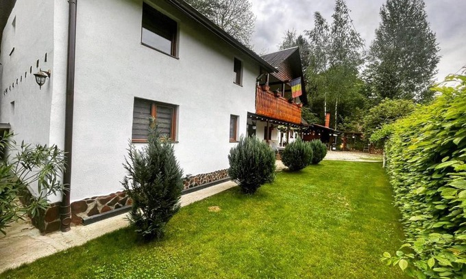 Avrig House | Family-Friendly Retreat at Cabana Tudor with Hot Tub