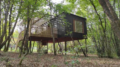 Lugo Apartment | Discover Cabanas das Chousas: Family & Pet Friendly Escape
