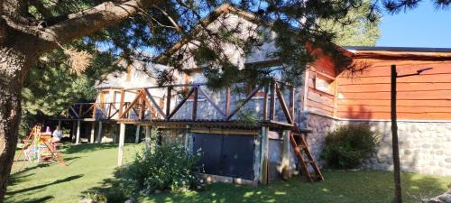 Meliquina Cabin | Family-Friendly Cabanas Peumahue with Kitchen Access