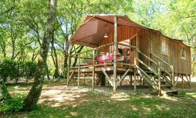 Loupiac Cabin | Cozy Cabane with Pool & Spa – Family and Pet Friendly