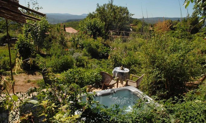 Roquedur Ski Chalet | Relaxing Cabane et Potager in Cévennes with Hot Tub