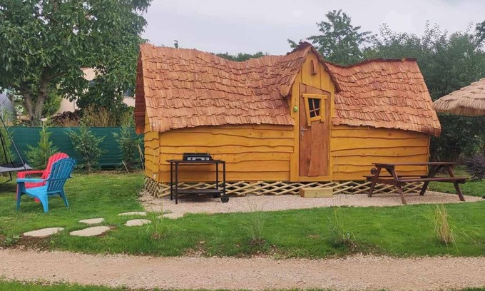 Laives Cabin | Enchanting Cabane Féerique - Perfect for Families!