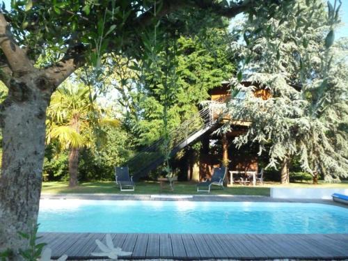 Port-Saint-Pere Bed & Breakfast | Cozy Guestroom in Port-Saint-Père with Pool Access