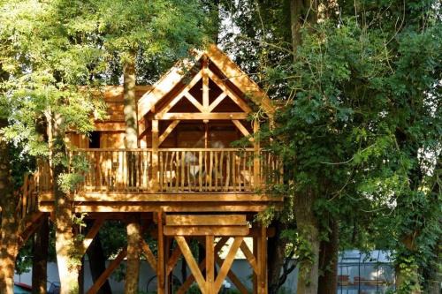 Maisse Other | Elegant Treehouse Retreat with Hot Tub at Domaine du Marais