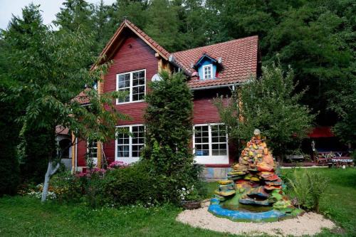 Intorsura Buzaului House | Guest Rated: 9.8 at Cabanita with Pool & Family Amenities