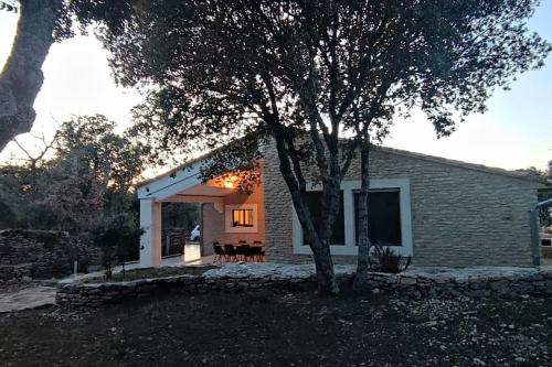 Bonnieux House | Family-Friendly Cabanon in Lubéron - Rated 10/10!