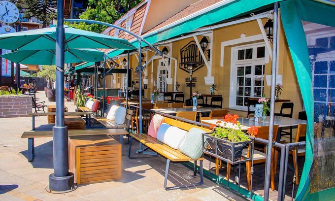 Quinta da Serra Apartment | Pet-Friendly Stay at Cabernet Sauvignon - Ideal for Families