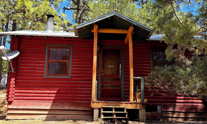 Mayhill Cabin | Cabin 1 at Lazy Day Cabins