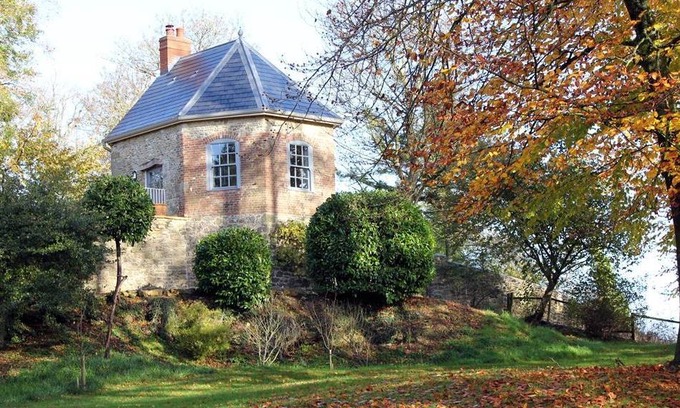 Corton Cottage | Cozy 90 m² Cottage with Kitchen & Pet-Friendly Amenities