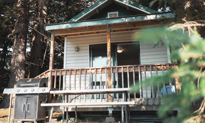 Haines House | Relax at Cabin 1 Lynn View Lodge with Private Beach Access