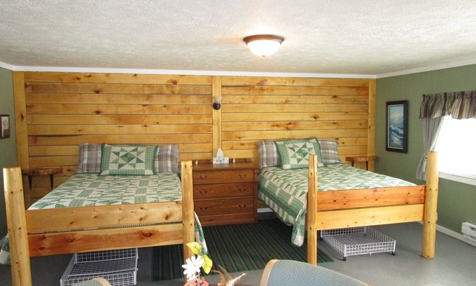 Grayling Cabin | Pet-Friendly Cabin #1 at Mill Pond CT - Rated 9.8/10