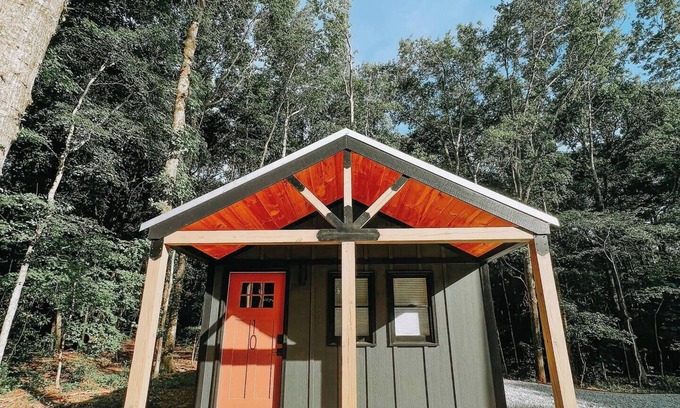 Hartwell RV Rental | Idyllic Lake View Campground in Hartwell, GA - Rated 10/10