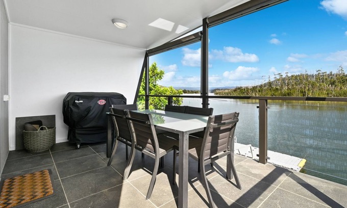 Lake Conjola Cabin | CABIN 17 - Lake Conjola